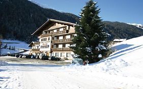 Hotel Almarett  3*